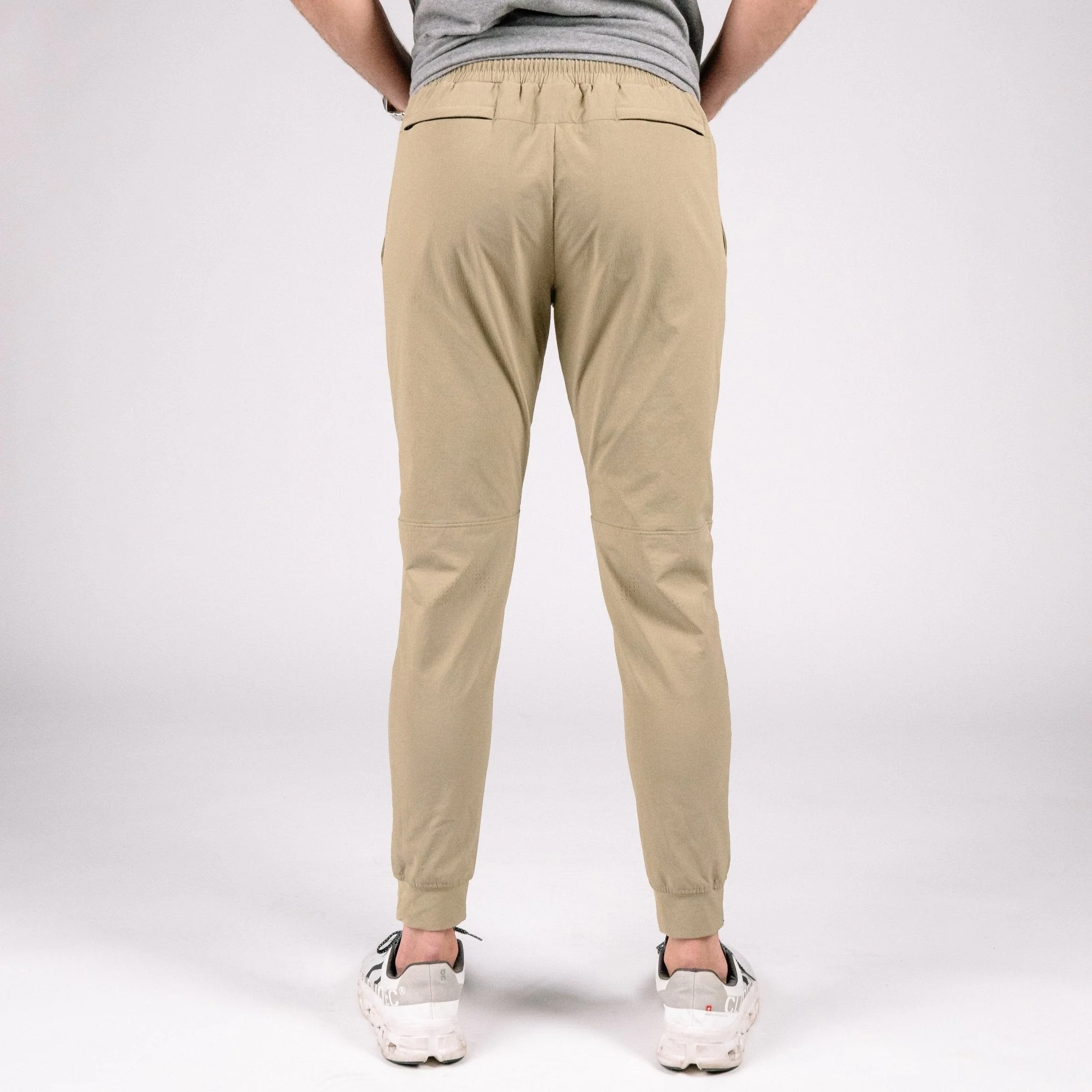 Carrier Traveler Joggers - Image 31